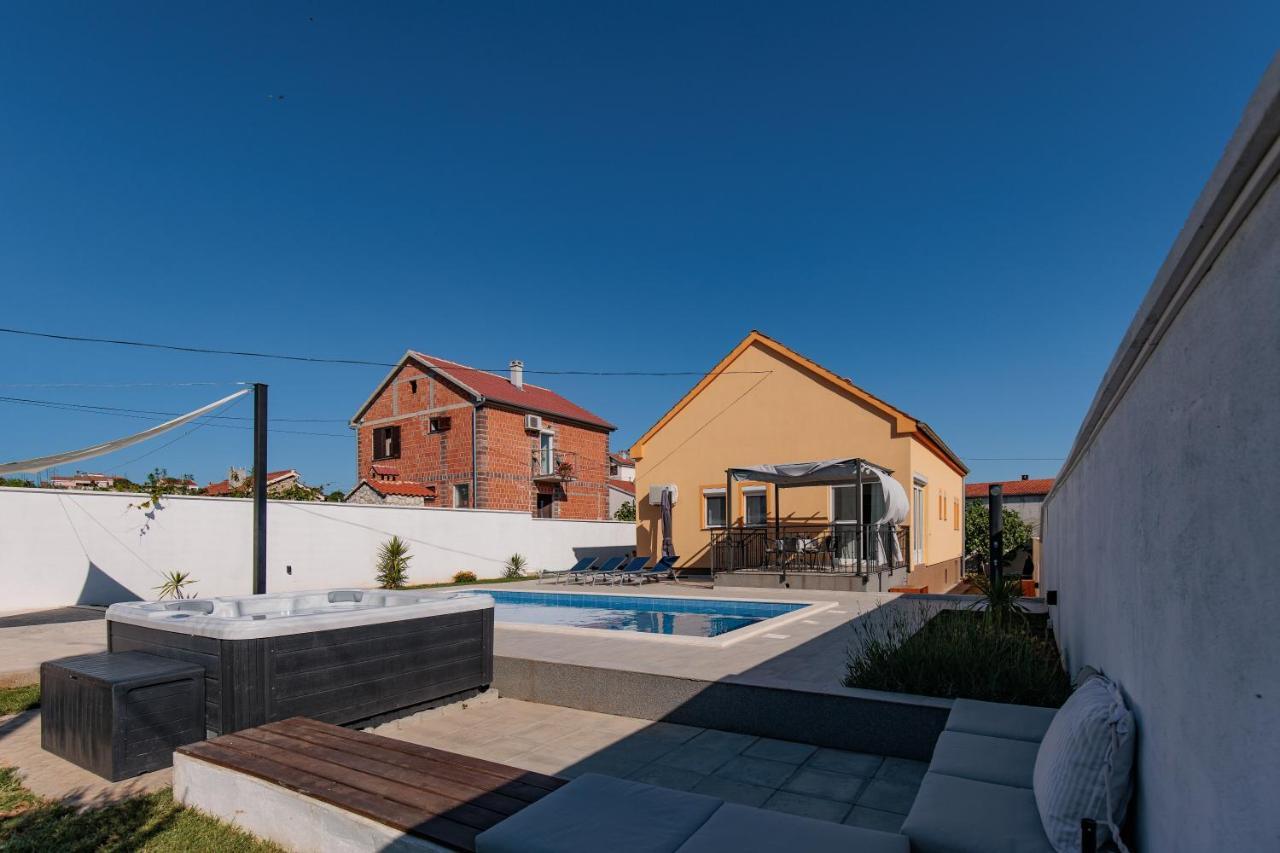 Villa Family And Friends Private Heated Pool With Jacuzzi Zadar Exterior foto