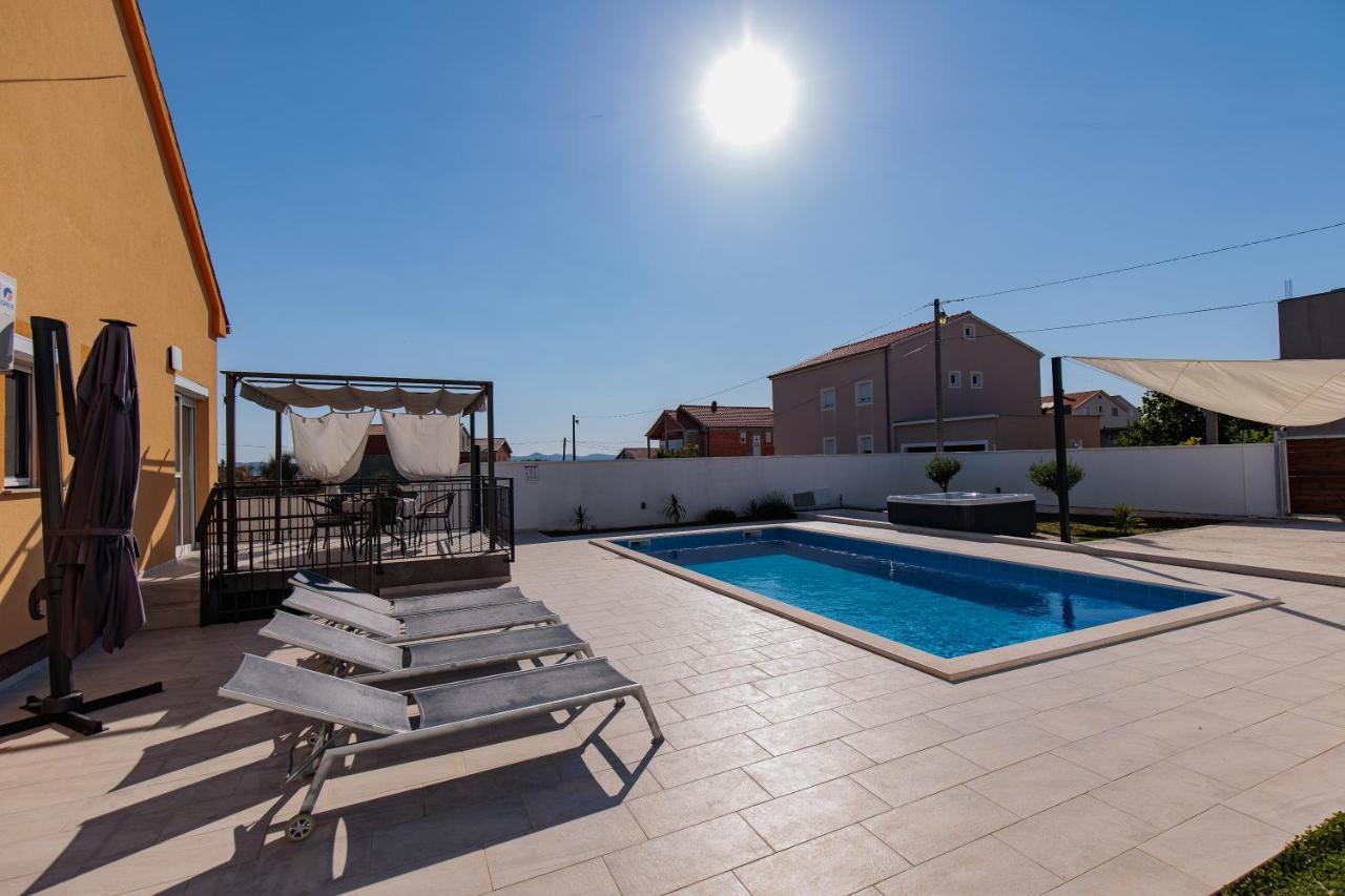 Villa Family And Friends Private Heated Pool With Jacuzzi Zadar Exterior foto
