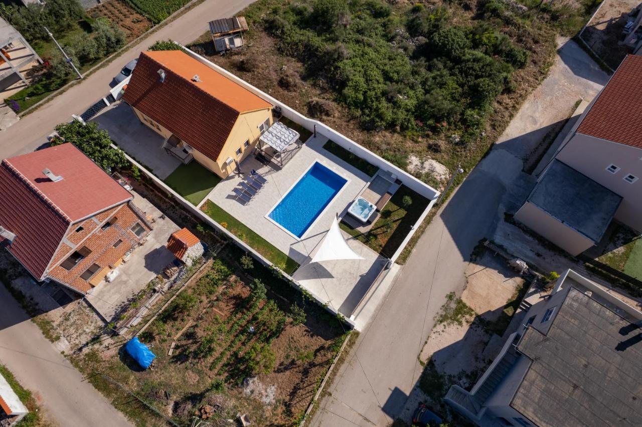 Villa Family And Friends Private Heated Pool With Jacuzzi Zadar Exterior foto